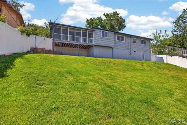 1122 King Carey Drive, St Louis, MO 63146