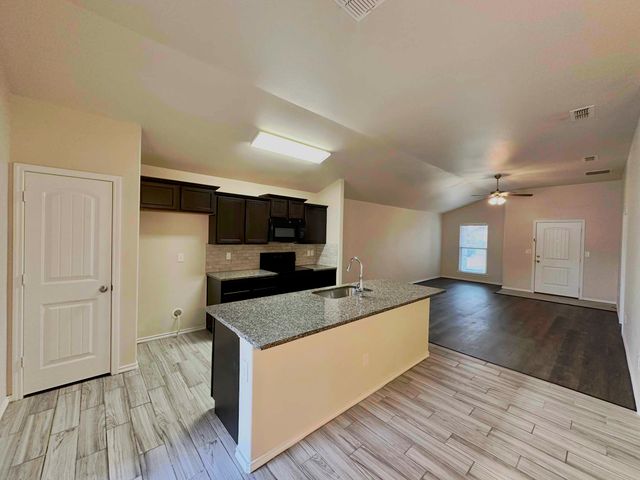 2119 140th Street, Lubbock, TX 79423