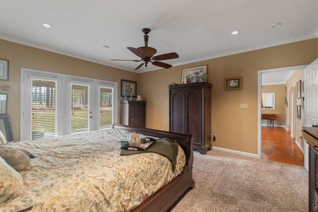 87 Fairlake Dr., Hattiesburg, MS 39402