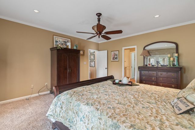 87 Fairlake Dr., Hattiesburg, MS 39402