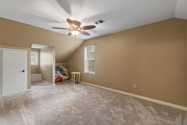 87 Fairlake Dr., Hattiesburg, MS 39402