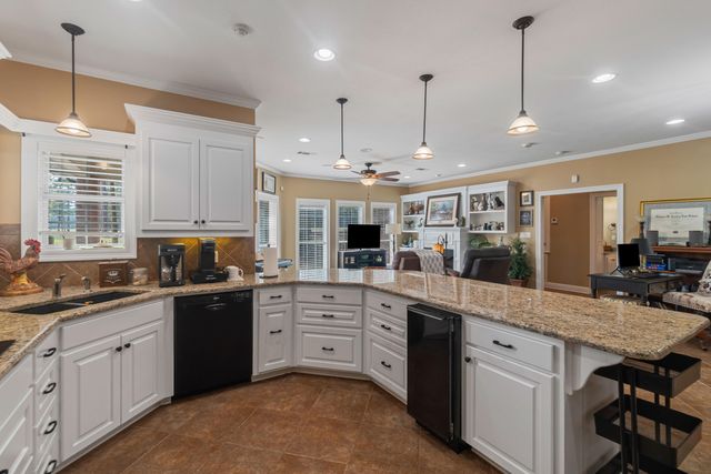 87 Fairlake Dr., Hattiesburg, MS 39402