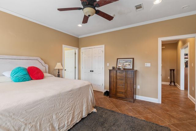 87 Fairlake Dr., Hattiesburg, MS 39402