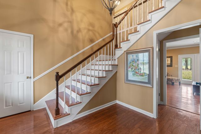 87 Fairlake Dr., Hattiesburg, MS 39402