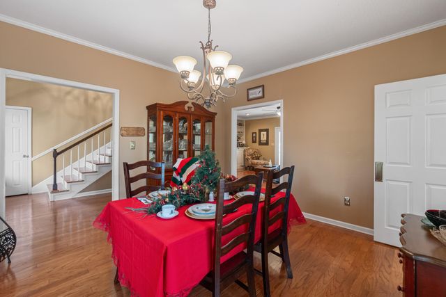 87 Fairlake Dr., Hattiesburg, MS 39402