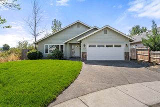 1149 SW Sturgeon Court, Grants Pass, OR 97527