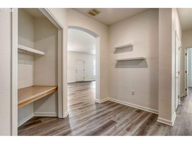 1160 Ne HORIZON Loop 1403, Hillsboro, OR 97124