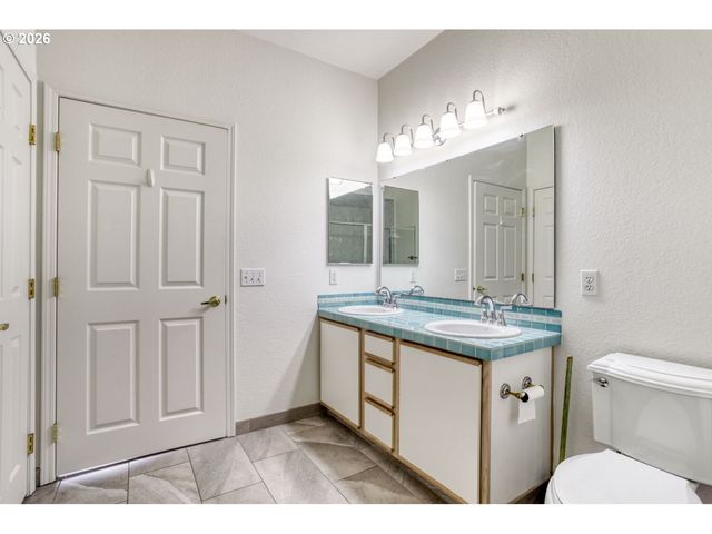 1160 Ne HORIZON Loop 1403, Hillsboro, OR 97124