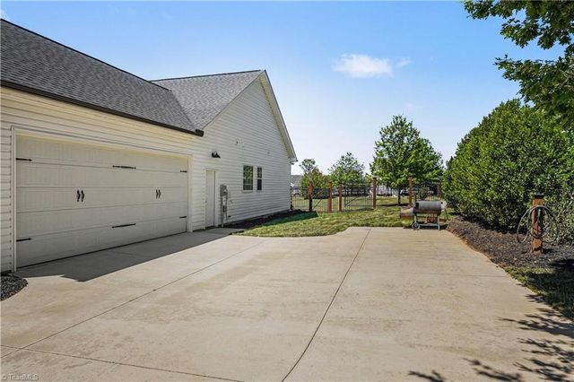 8868 Belews Ridge Road, Stokesdale, NC 27357