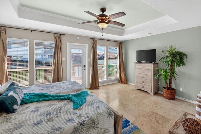 13537 PORT ROYAL Ct, Corpus Christi, TX 78418