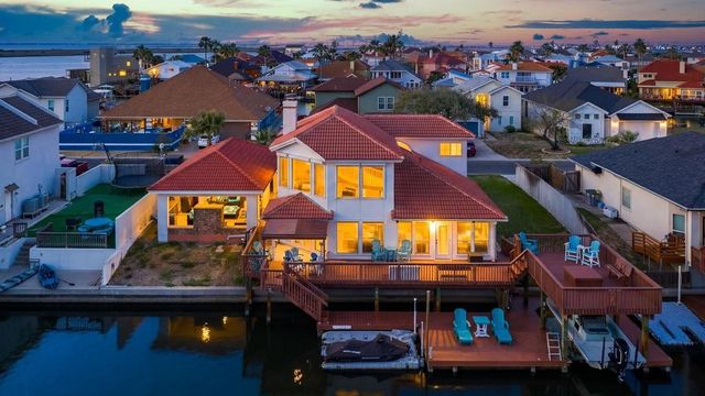 13537 PORT ROYAL Ct, Corpus Christi, TX 78418