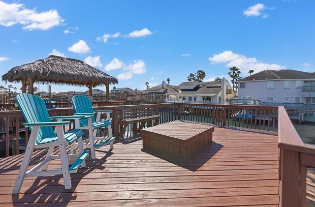 13537 PORT ROYAL Ct, Corpus Christi, TX 78418