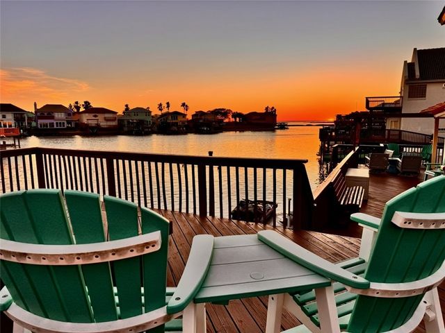 13537 PORT ROYAL Ct, Corpus Christi, TX 78418