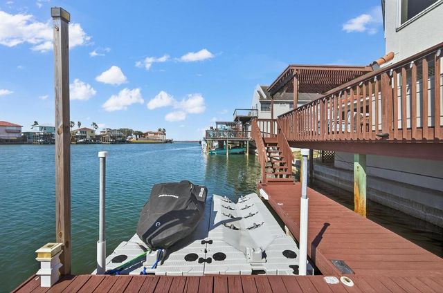 13537 PORT ROYAL Ct, Corpus Christi, TX 78418