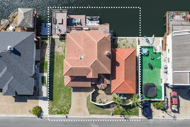 13537 PORT ROYAL Ct, Corpus Christi, TX 78418