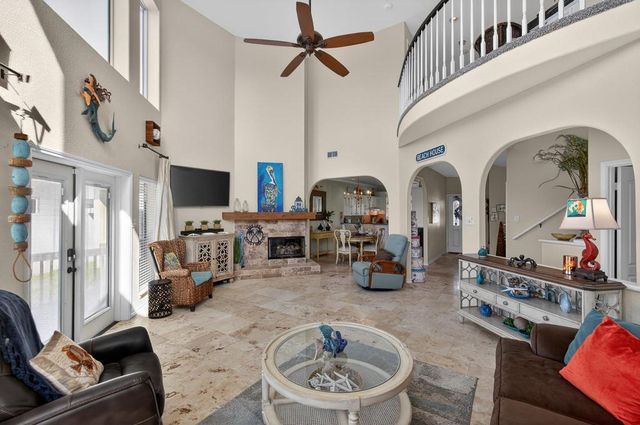 13537 PORT ROYAL Ct, Corpus Christi, TX 78418