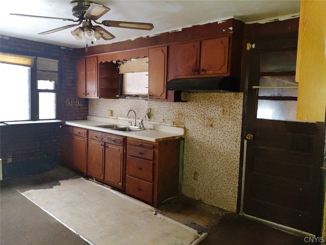 3613 Bonstead Road, Clay, NY 13041