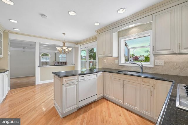 790 CARTERET CT, Mount Laurel, NJ 08054