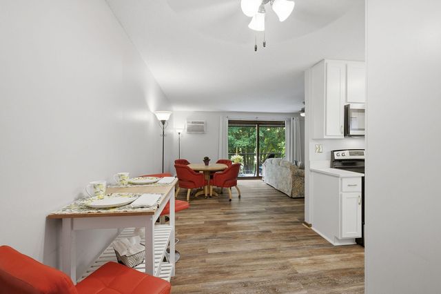 255 Westview Drive 308, West Saint Paul, MN 55118