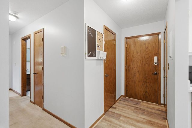 255 Westview Drive 308, West Saint Paul, MN 55118