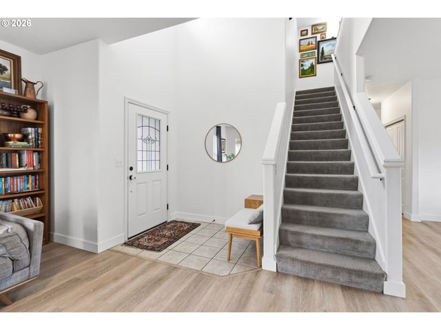 373 Camrin Loop, Creswell, OR 97426