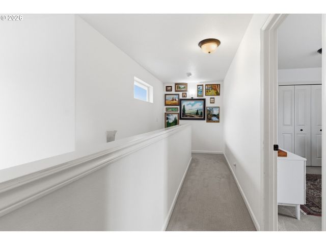 373 Camrin Loop, Creswell, OR 97426