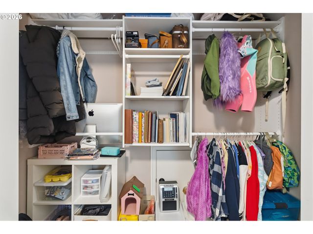 373 Camrin Loop, Creswell, OR 97426