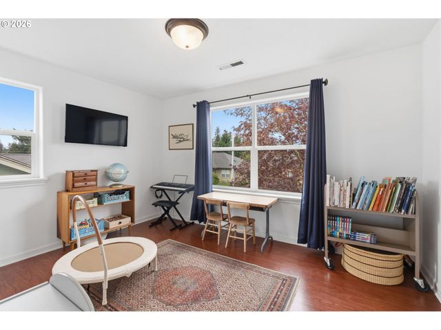 373 Camrin Loop, Creswell, OR 97426