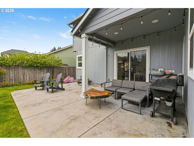 373 Camrin Loop, Creswell, OR 97426