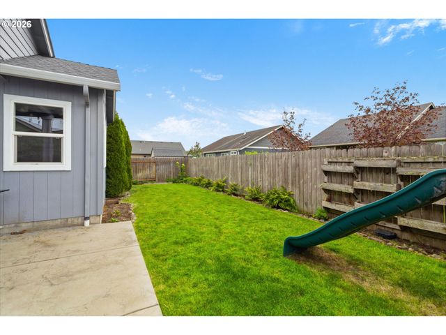 373 Camrin Loop, Creswell, OR 97426