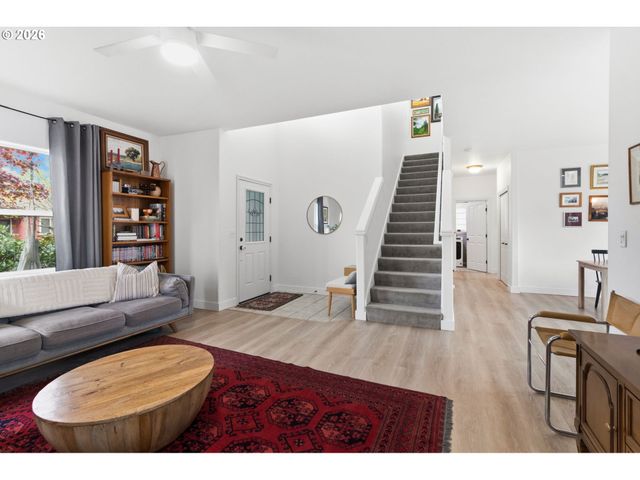 373 Camrin Loop, Creswell, OR 97426