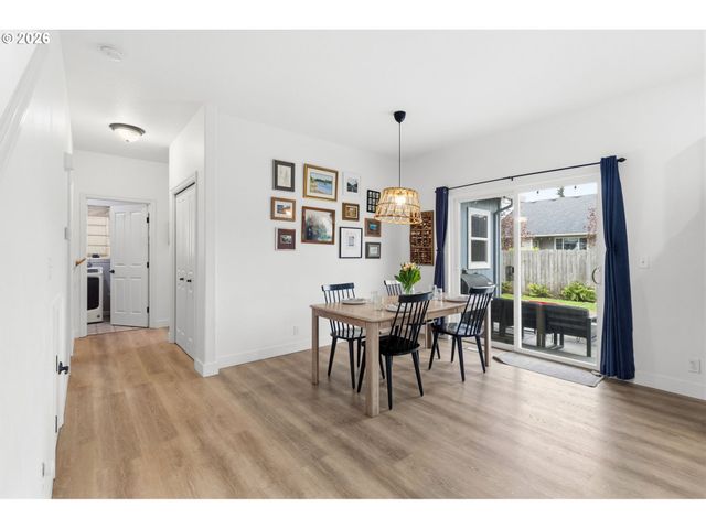 373 Camrin Loop, Creswell, OR 97426