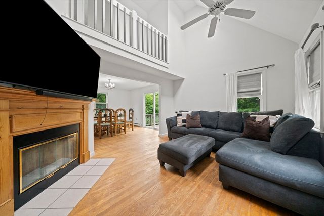 190 Monroe St, Pembroke, MA 02359