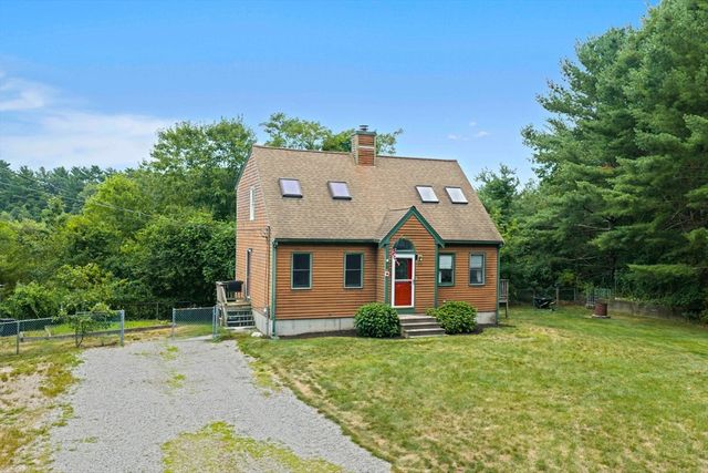 190 Monroe St, Pembroke, MA 02359