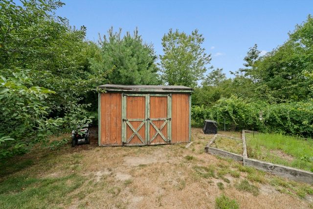 190 Monroe St, Pembroke, MA 02359
