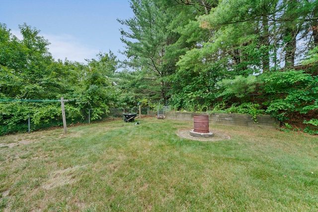 190 Monroe St, Pembroke, MA 02359