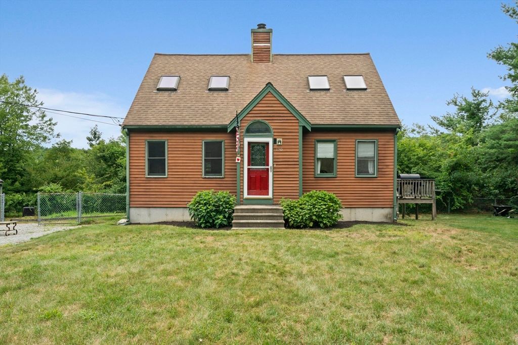 190 Monroe St, Pembroke, MA 02359