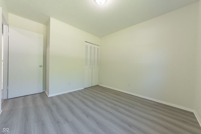 1215 N Gladstone Avenue, Columbus, IN 47201