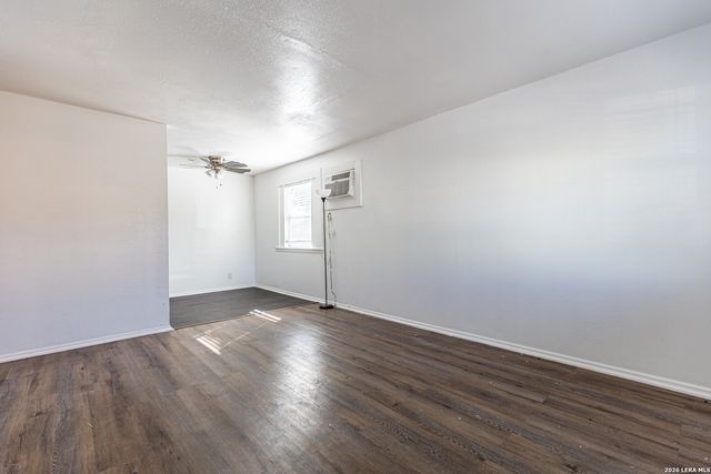 7115 Glen Ter Apt 3, San Antonio, TX 78239