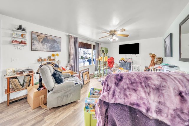 1198 N 3000 W, Clinton, UT 84015