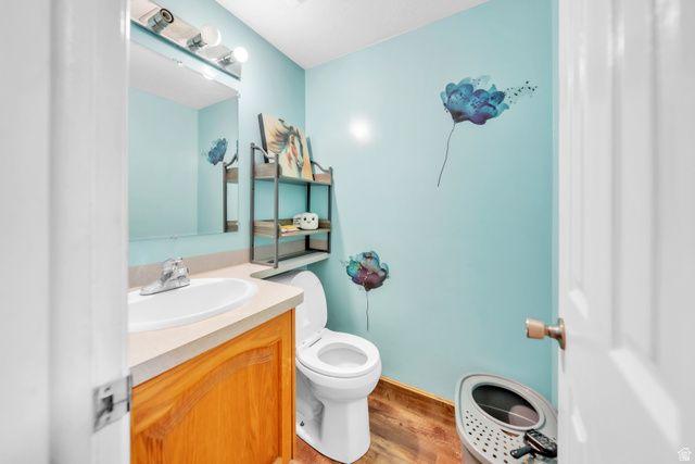 1198 N 3000 W, Clinton, UT 84015