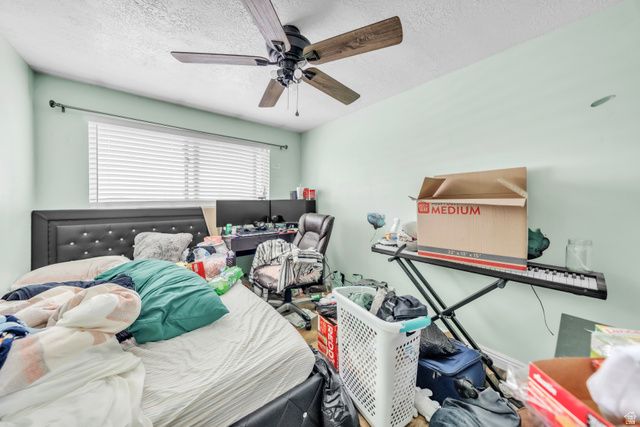 1198 N 3000 W, Clinton, UT 84015