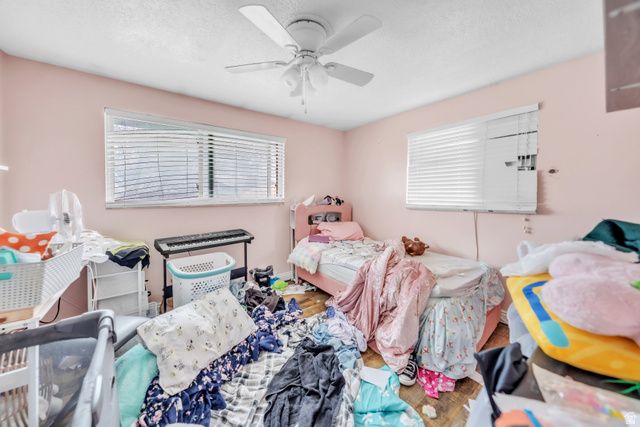 1198 N 3000 W, Clinton, UT 84015