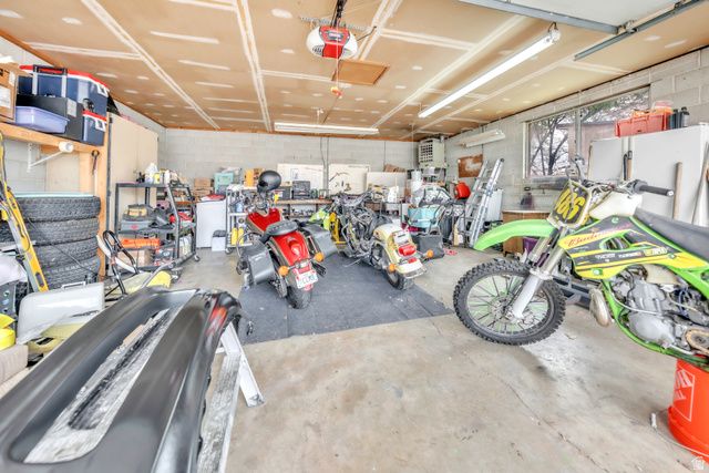 1198 N 3000 W, Clinton, UT 84015