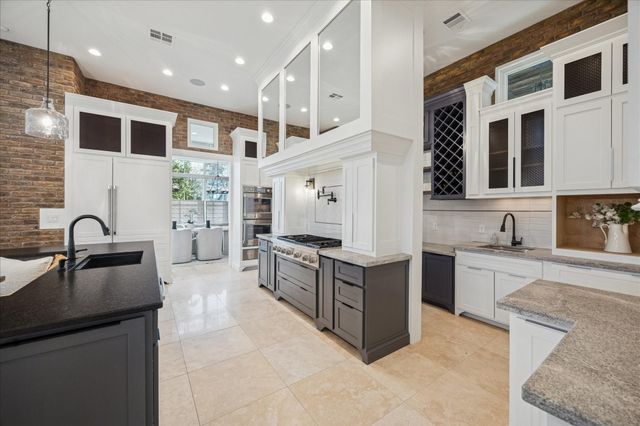 430 Fenn Street, Houston, TX 77018