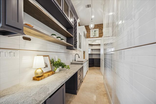 430 Fenn Street, Houston, TX 77018