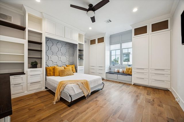 430 Fenn Street, Houston, TX 77018