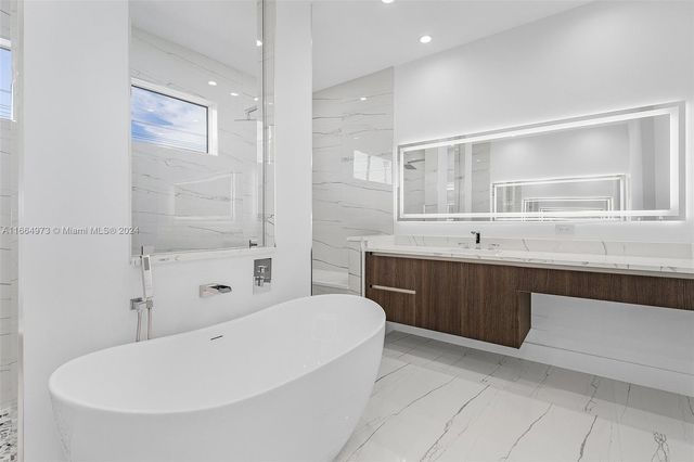 2207 SW 32TH ST, Cape Coral, FL 33914