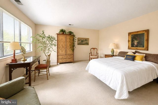 460 SAYRE DR, Princeton, NJ 08540