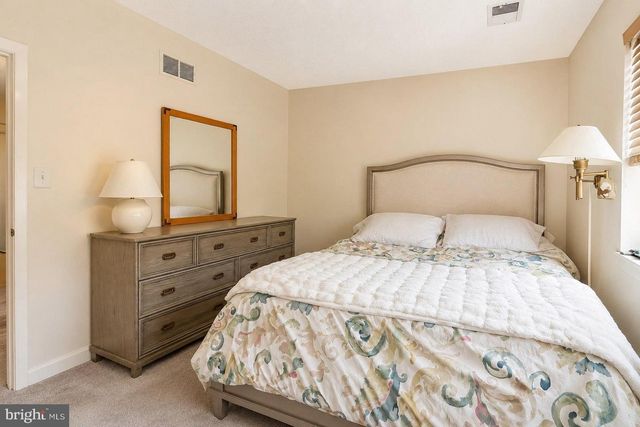 460 SAYRE DR, Princeton, NJ 08540